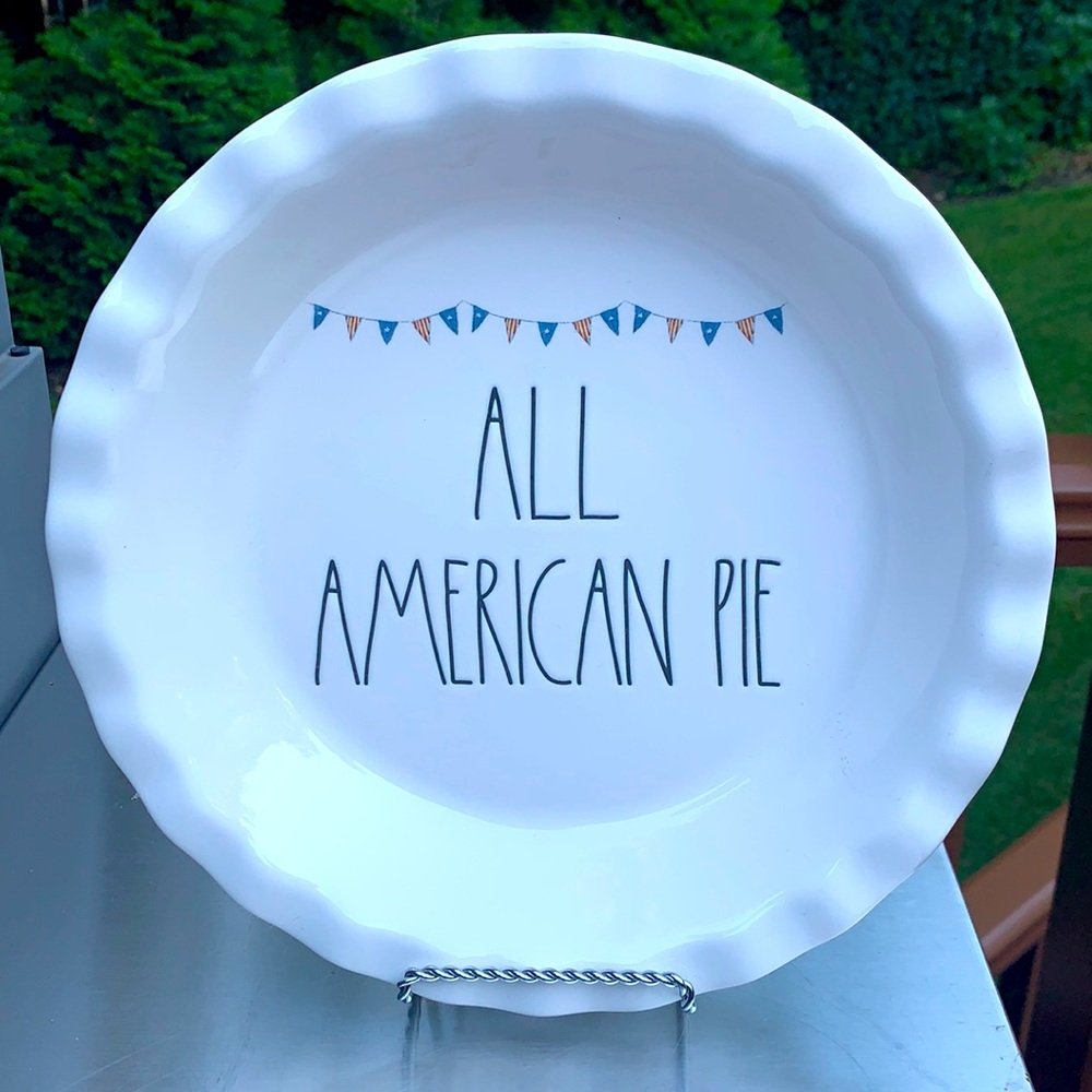 New Rae Dunn 10” All American 🇺🇸 Pie Plate